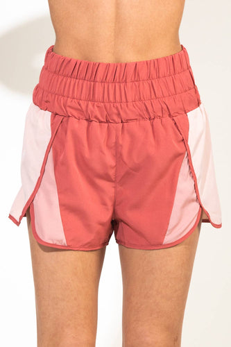 Red Bean Color-block activewear shorts