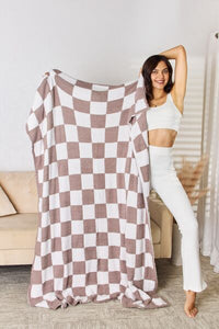 Cuddley Checkered Decorative Throw Blanket**