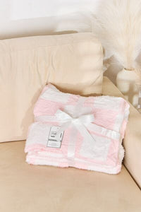 Cuddley Checkered Decorative Throw Blanket**