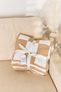 Cuddley Checkered Decorative Throw Blanket**