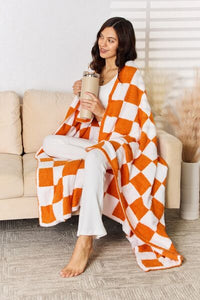 Cuddley Checkered Decorative Throw Blanket**